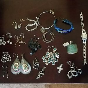 Lot of jewelry